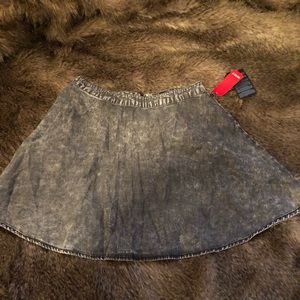 Forever 21 denim skirt New with tags